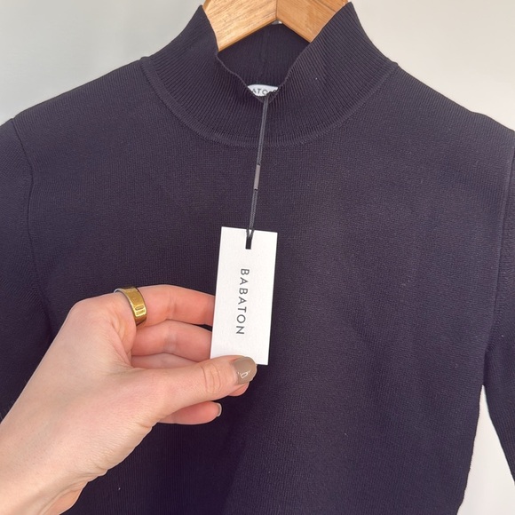 Aritzia Babaton sculpt knit long sleeve XS - Picture 2 of 3